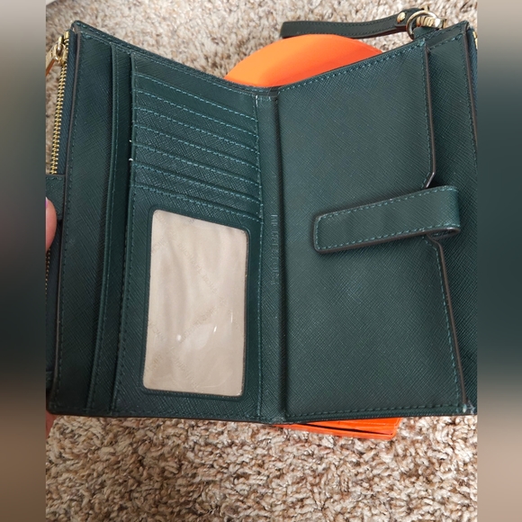 LIKE NEW Michael Kors Jet Set Racing Green Double Zip Saffiano Leather Wristlet - Picture 5 of 13